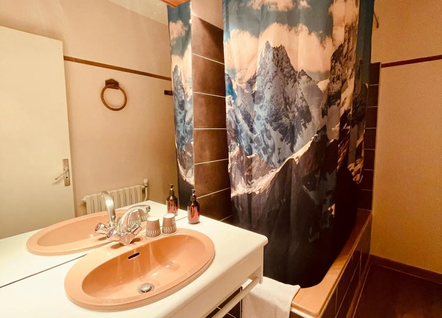 Hotel Des Alpes - Skiers & Bikers Lodge La Grave